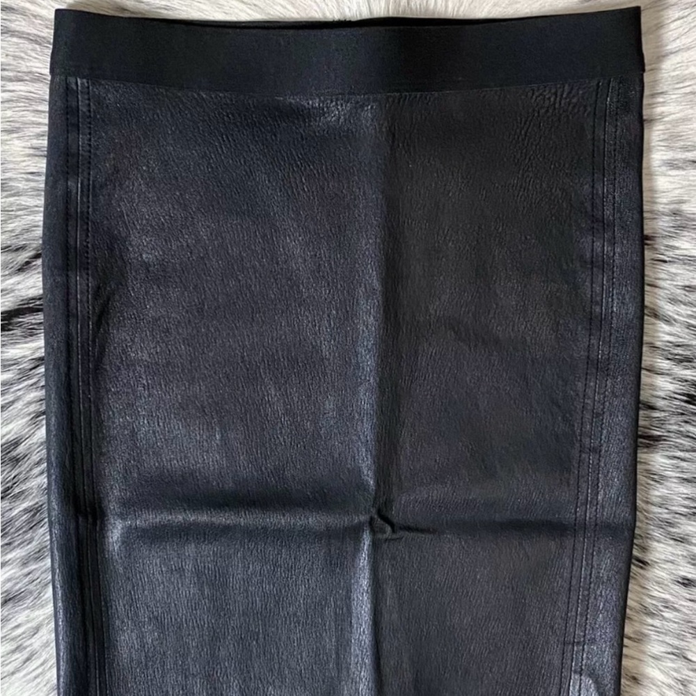 HELMUT LANG PLONGE LEATHER PENCIL SKIRT, SZ 00 BLACK - Picture 2 of 10